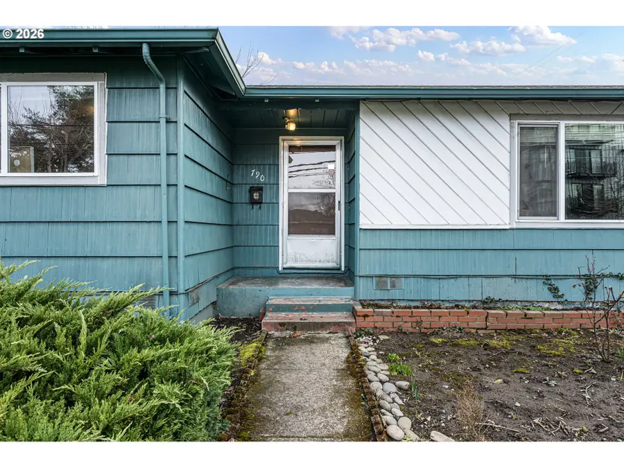 790 E 32nd Ave, Eugene, OR 97405 - #3