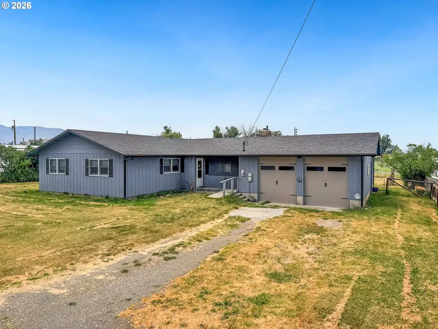 1050 S Bridge St, Prairie City, OR 97869 - #3