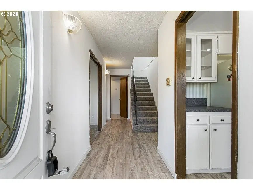 224 N Hayden Bay Dr, Portland, OR 97217 - #3