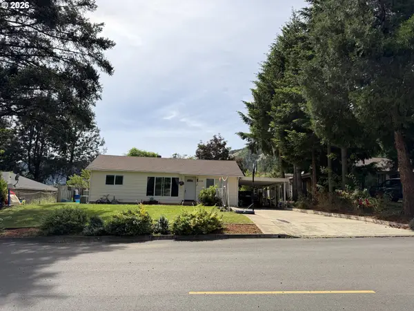 1122 NE Leon Ave, MyrtleCreek, OR 97457