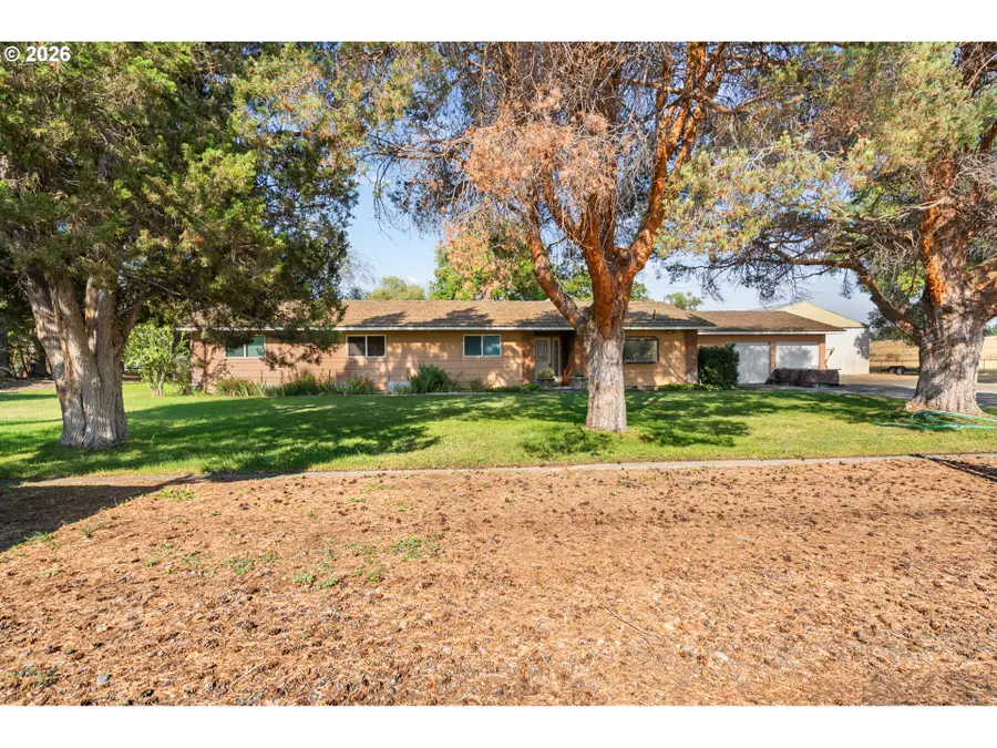 2225 NW Geer Rd, Hermiston, OR 97838 - #2
