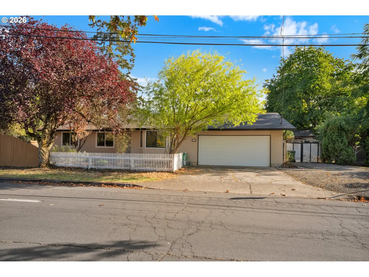 40 Briarcliff Dr, Eugene, OR 97404 - #1