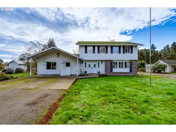 27194 Huey Ln, Eugene, OR 97402