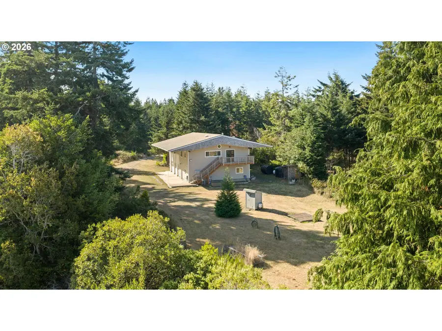 56227 Wisteria Dr, Bandon, OR 97411 - #2
