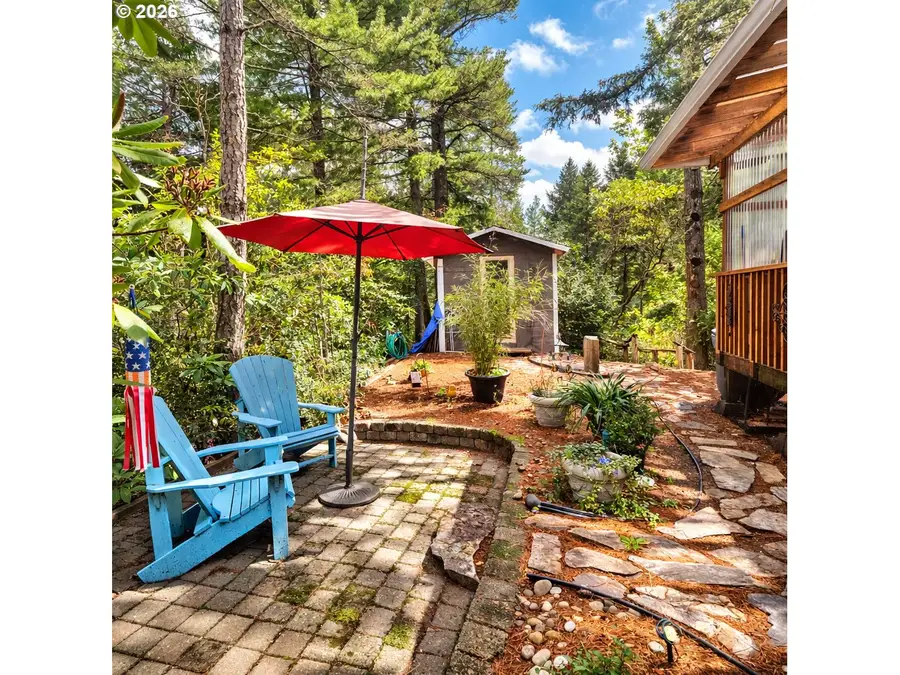 49 Easy St, Florence, OR 97439 - #2