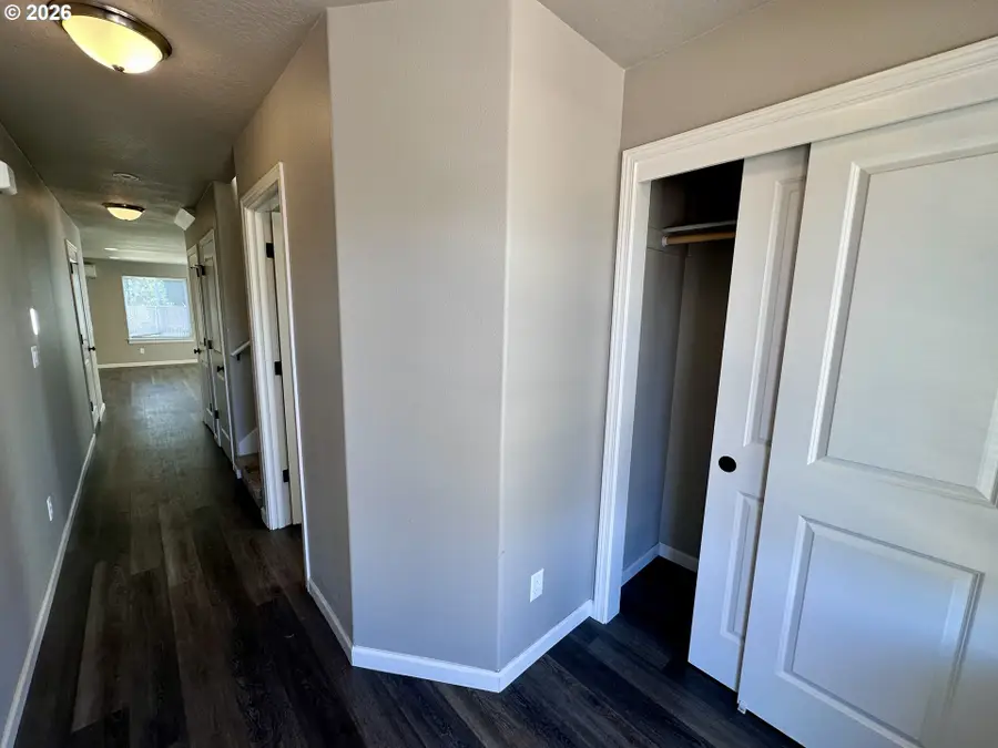 243 Lacasa St, Eugene, OR 97402 - #2
