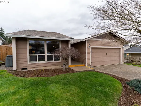 11481 SE Falbrook Dr, Clackamas, OR 97015