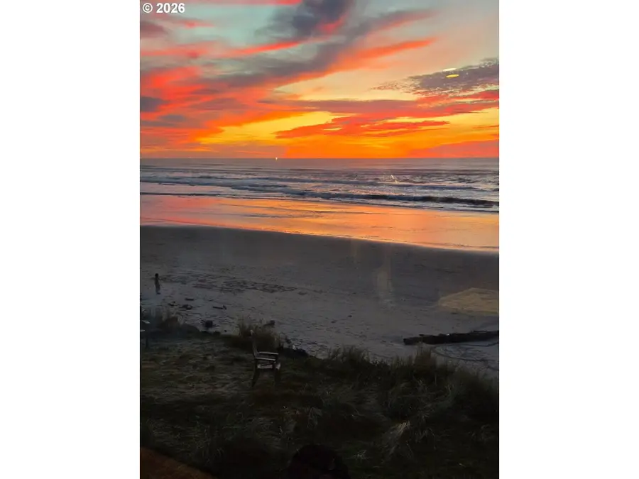 624 S Dolphin St S, Rockaway Beach, OR 97136 - Image #2