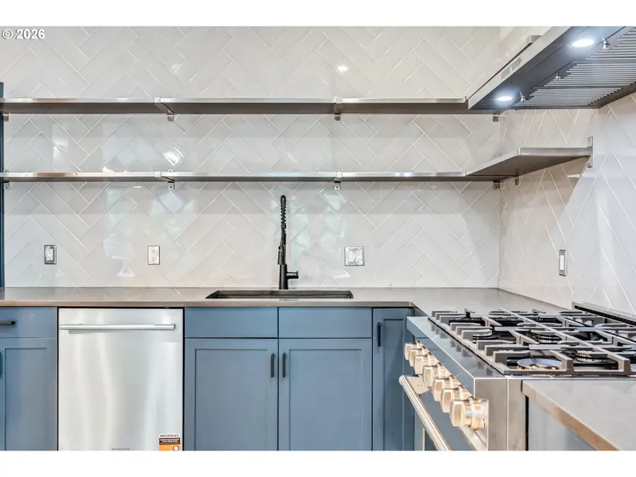 725 NW Flanders St #304, Portland, OR 97209 - #3
