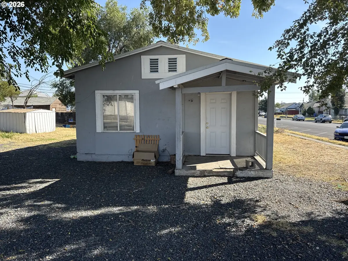 200 NE 3rd St, Hermiston, OR 97838 - #1