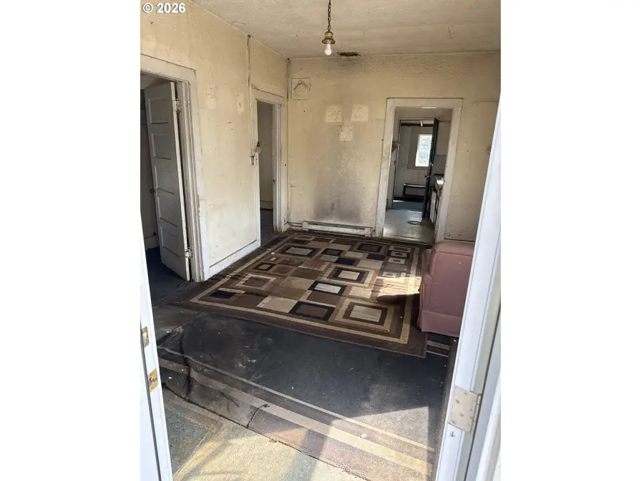 200 NE 3rd St, Hermiston, OR 97838 - #2