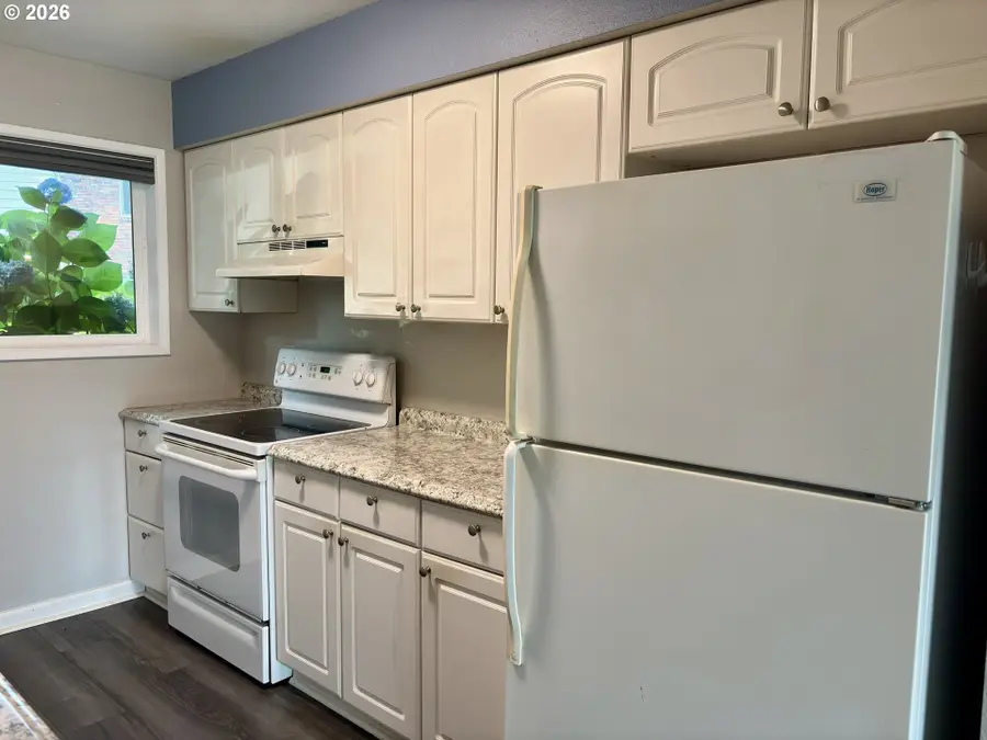 2058 NE Hogan Dr, Gresham, OR 97030 - #3