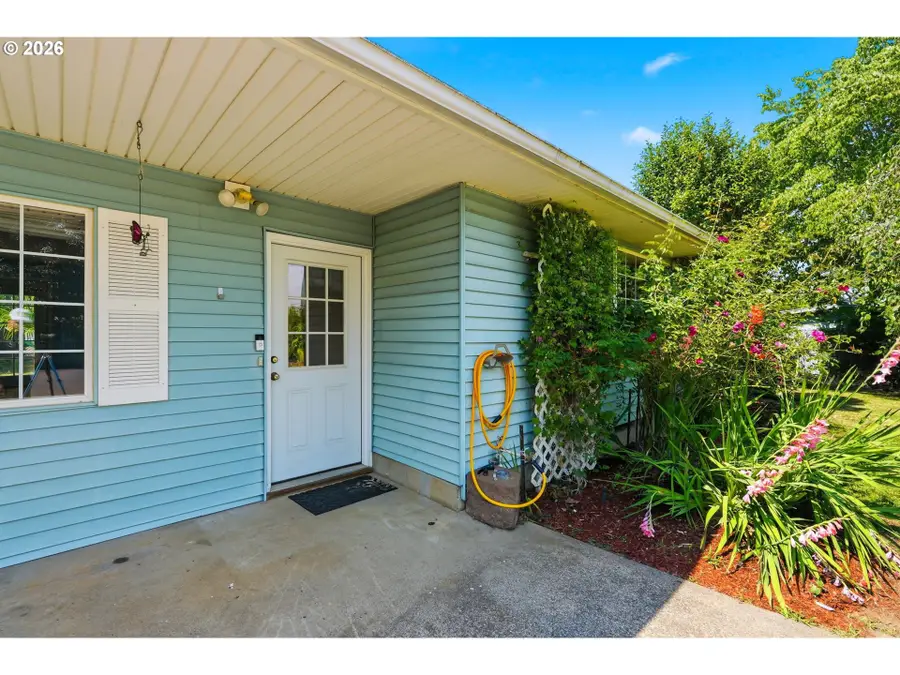1321 SE 152nd Pl, Portland, OR 97233 - #3