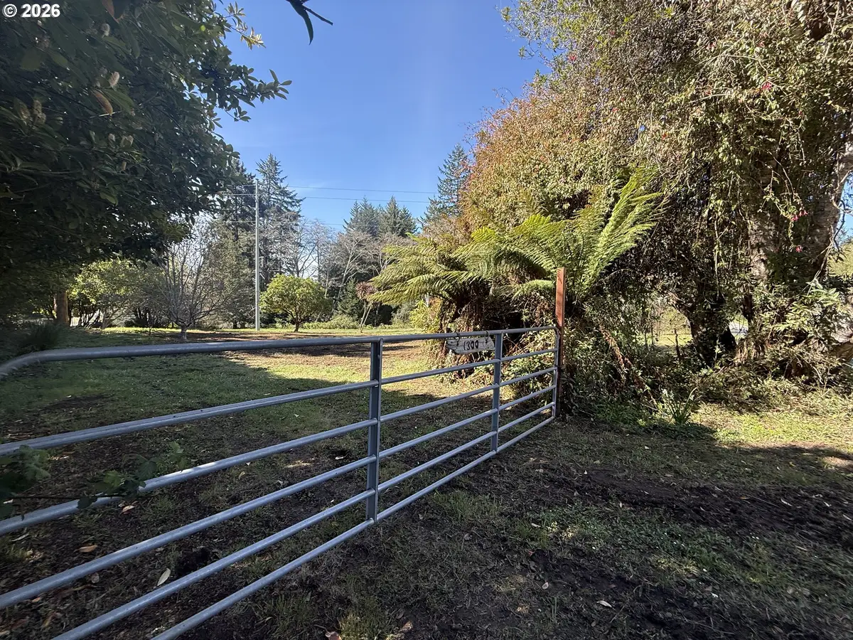 1300 Hampton Rd, Brookings, OR 97415 - #1