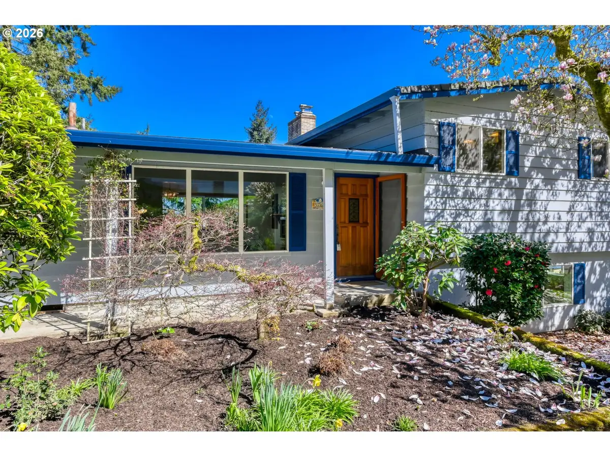 5767 Terrace Dr, West Linn, OR 97068 - #1