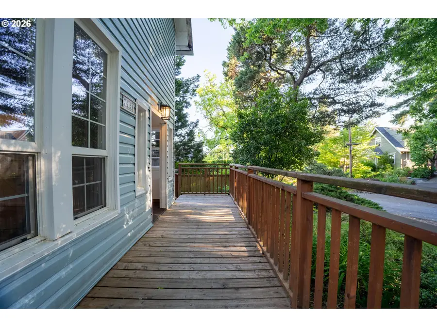 7228 SW 4th Ave, Portland, OR 97219 - #2
