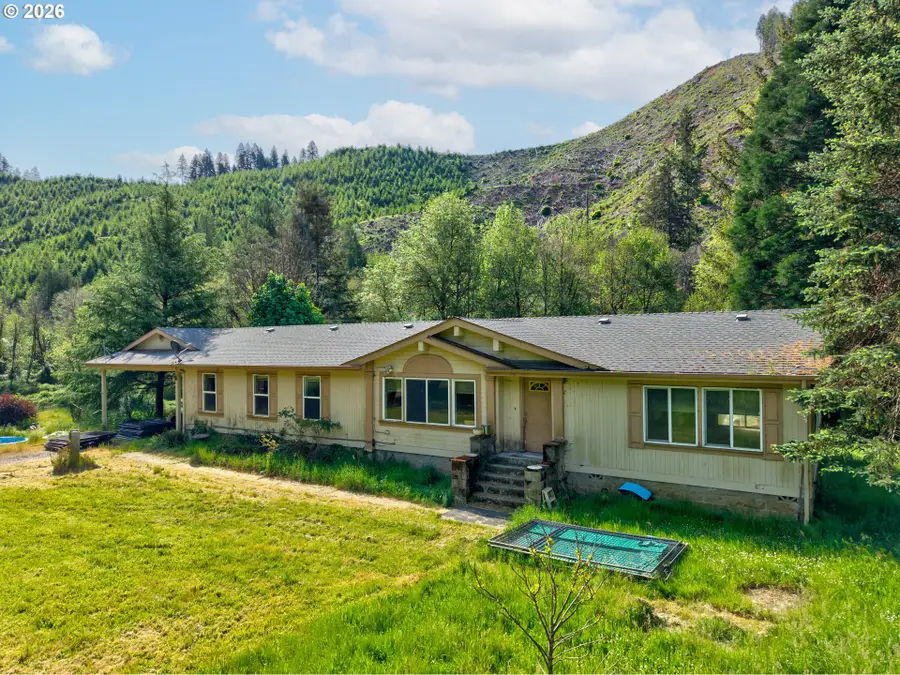 13339 N Myrtle Rd, Myrtle Creek Riddle, OR 97457 - #2