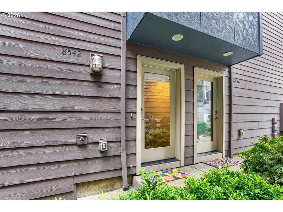 8542 N Central St, Portland, OR 97203 - #3