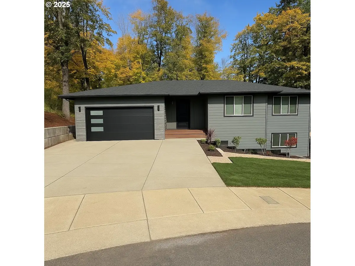 8126 SE 145th Ct, Portland, OR 97236 - Image #1