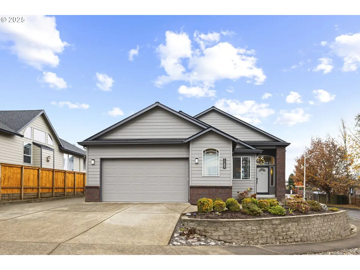 1249 SE Williams Ave, Gresham, OR 97080 - Image #1