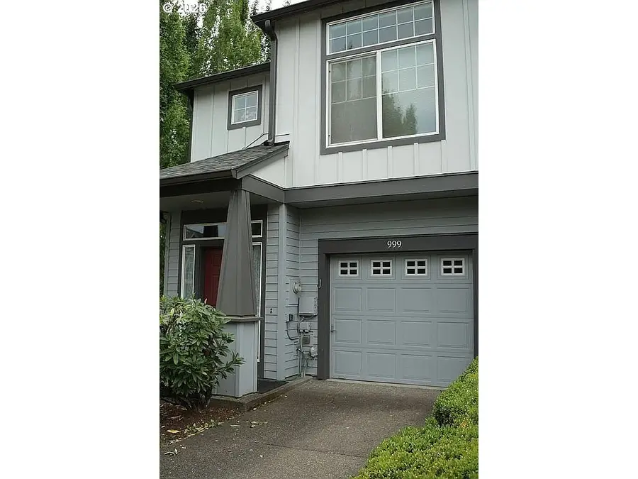 999 SE Sacha Pl, Hillsboro, OR 97123 - #2