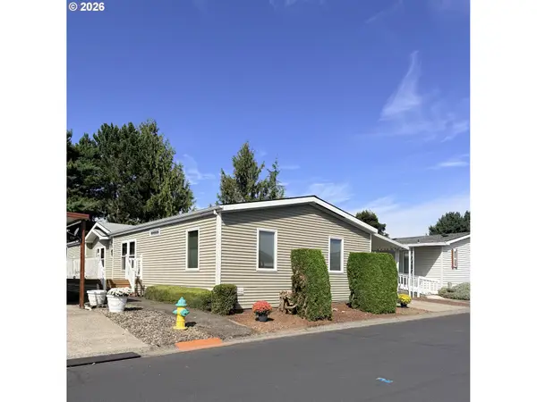 51527 SE Oak Grove Dr, Scappoose, OR 97056