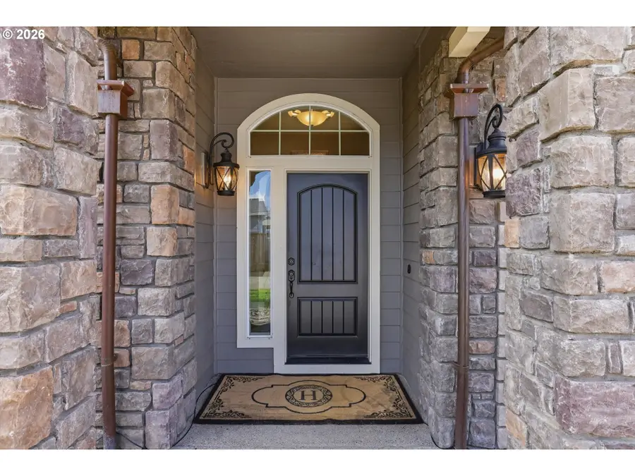 2319 N Roger Smith Dr, Newberg, OR 97132 - #3