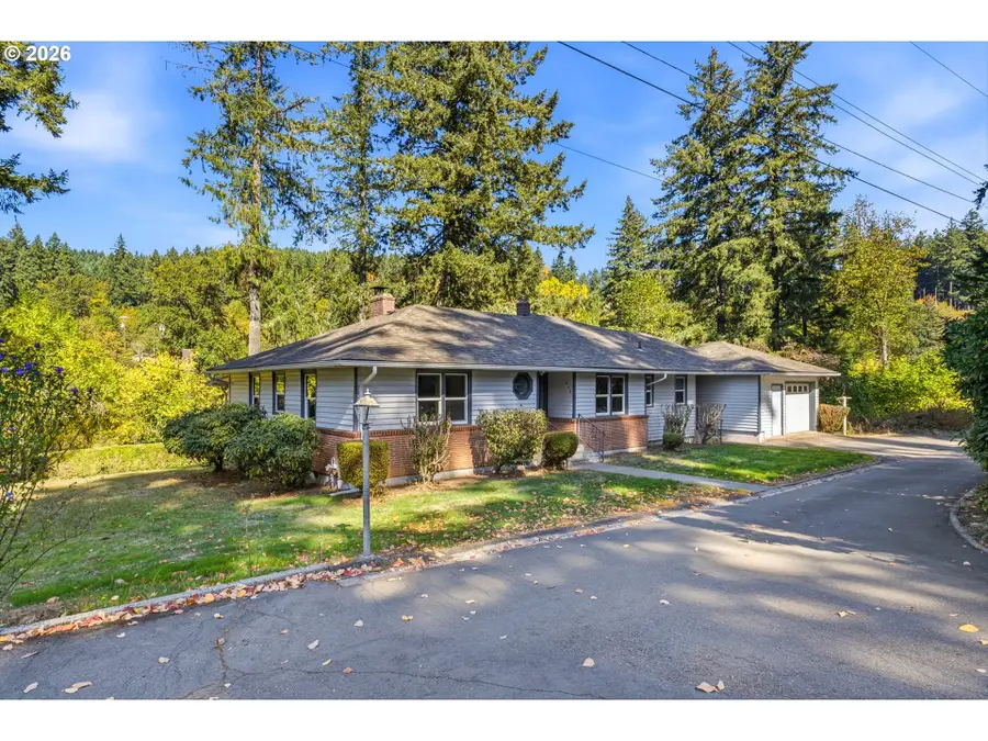 245 SW Linn Pl, Mill City, OR 97360 - #3
