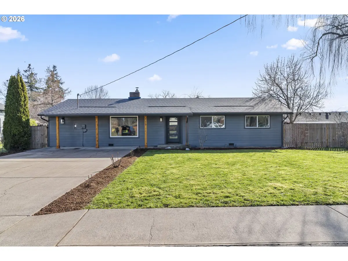 515 May St, Molalla, OR 97038 - #1