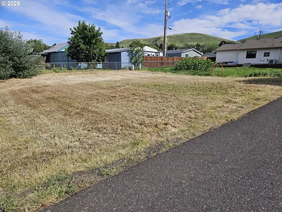 0 E 12th St #3, The Dalles, OR 97058 - #3