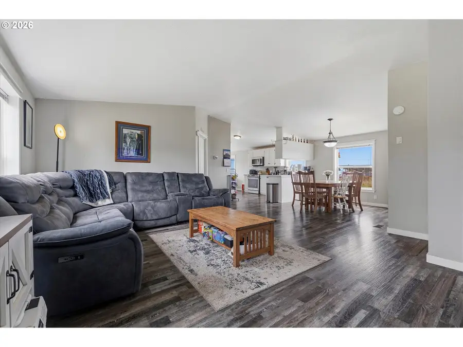 20905 NE Fulquartz Landing Rd, Dundee, OR 97115 - #2
