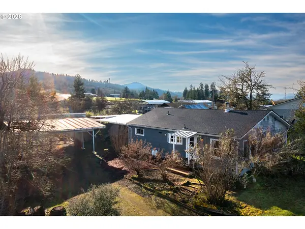 233 Crowsfoot Rd, Oakland, OR 97462