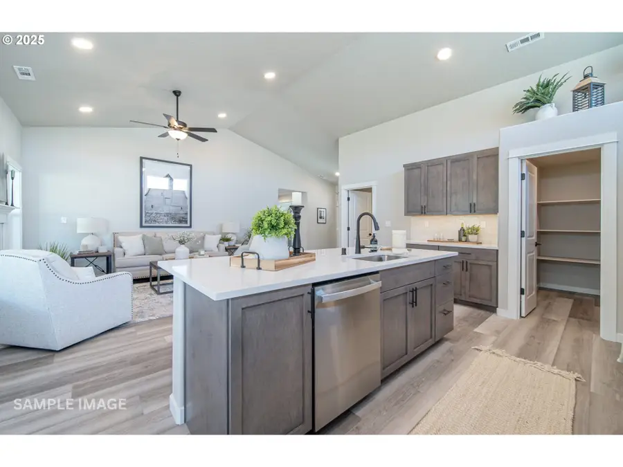 4711 Stonefield Ct, Florence, OR 97439 - Image #3