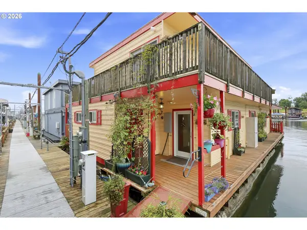 550 N Tomahawk Island Dr., Portland, OR 97217