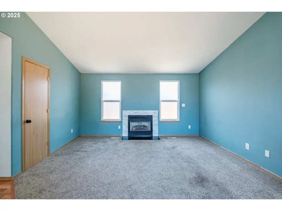 1024 S 10th St, Lebanon, OR 97355 - Image #3