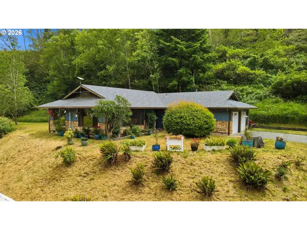 93266 Beaver Creek Ln, CoosBay, OR 97420
