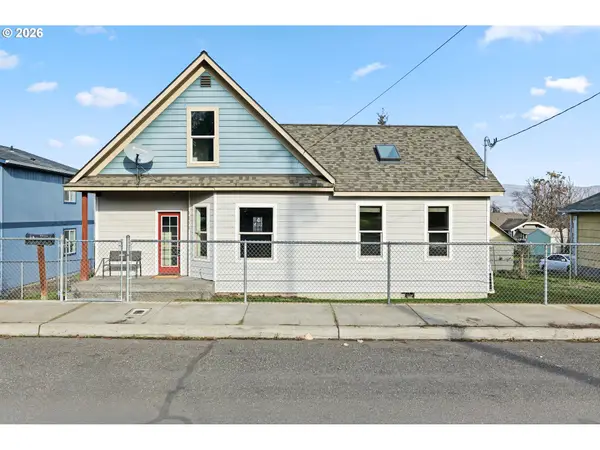 1211 E 10th St, TheDalles, OR 97058