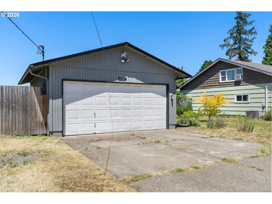 4526 Daisy St, Springfield, OR 97478 - #3