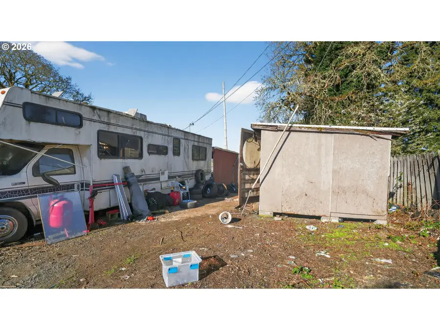 1901 Kalmia St, Sweet Home, OR 97386 - #2