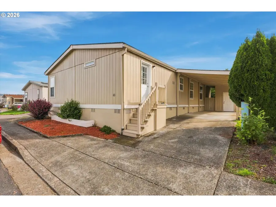 1000 S Mckern Ct, Newberg, OR 97132 - #2