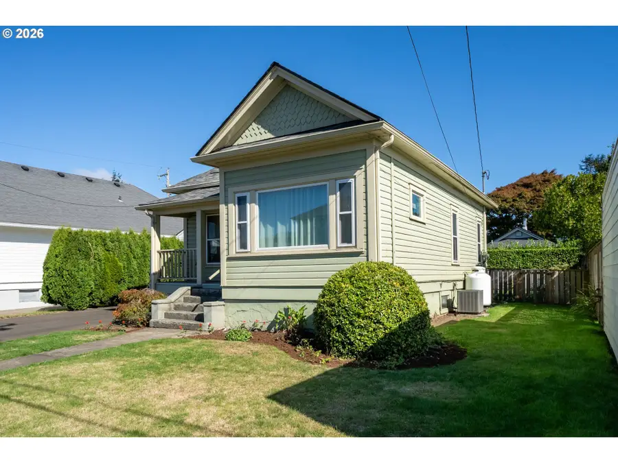 405 Miller Ave, Tillamook, OR 97141 - #3