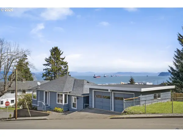 312 3rd St, Astoria, OR 97103