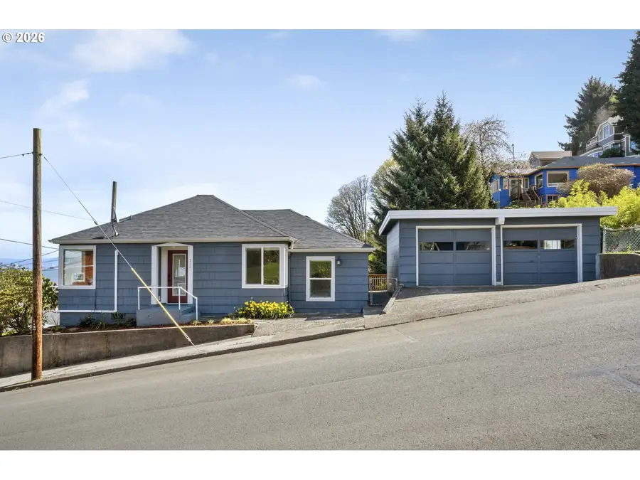 312 3rd St, Astoria, OR 97103 - #2
