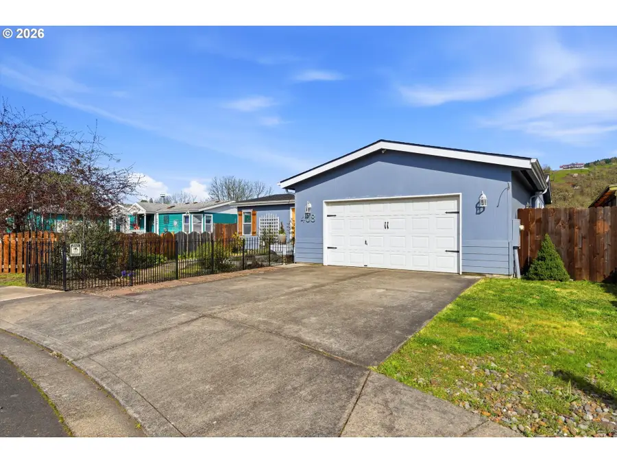 408 NE Faulconer St, Sheridan, OR 97378 - #2