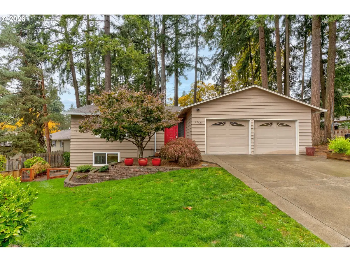 13525 SW Fircrest Ct, Beaverton, OR 97008 - #1