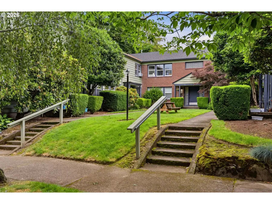 1631 SE Washington St, Portland, OR 97214 - #2