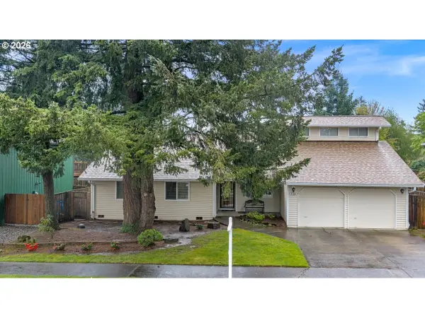 2104 NE 165th Dr, Portland, OR 97230