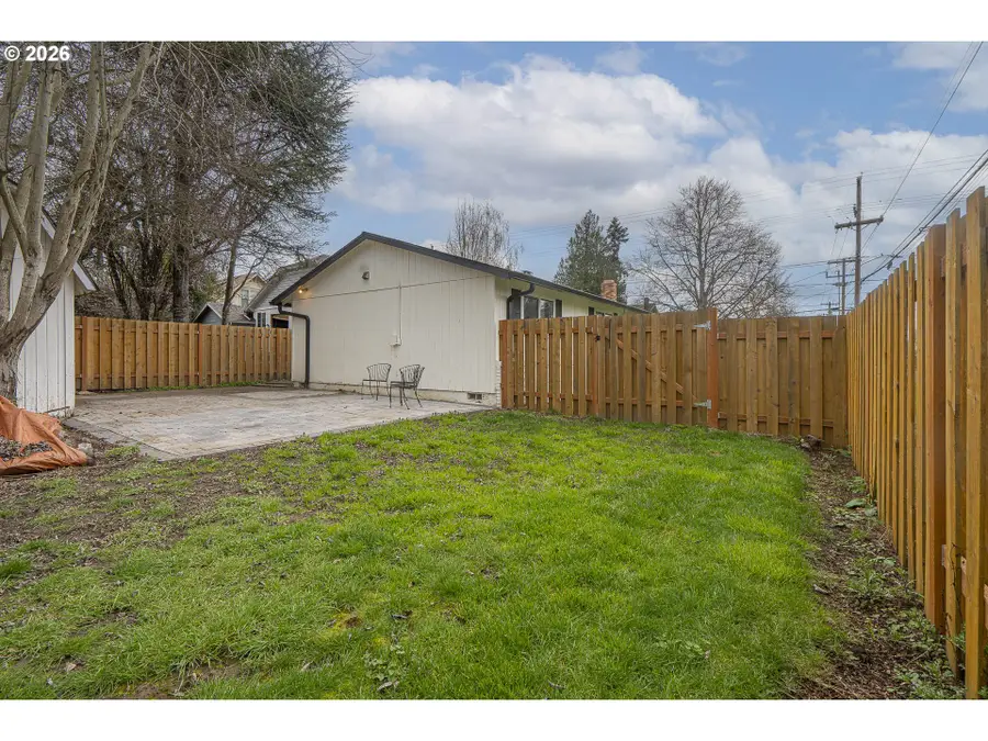1411 NE Evans St, McMinnville, OR 97128 - #3