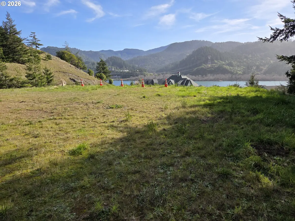 Hume Rd #302, Wedderburn, OR 97444 - Image #1