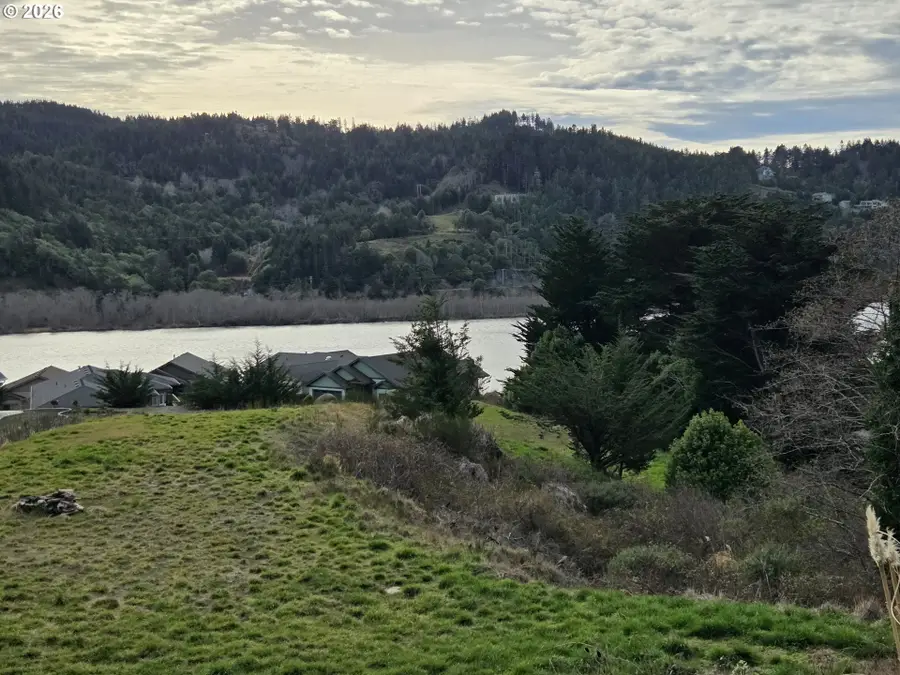 Hume Rd #302, Wedderburn, OR 97444 - Image #3